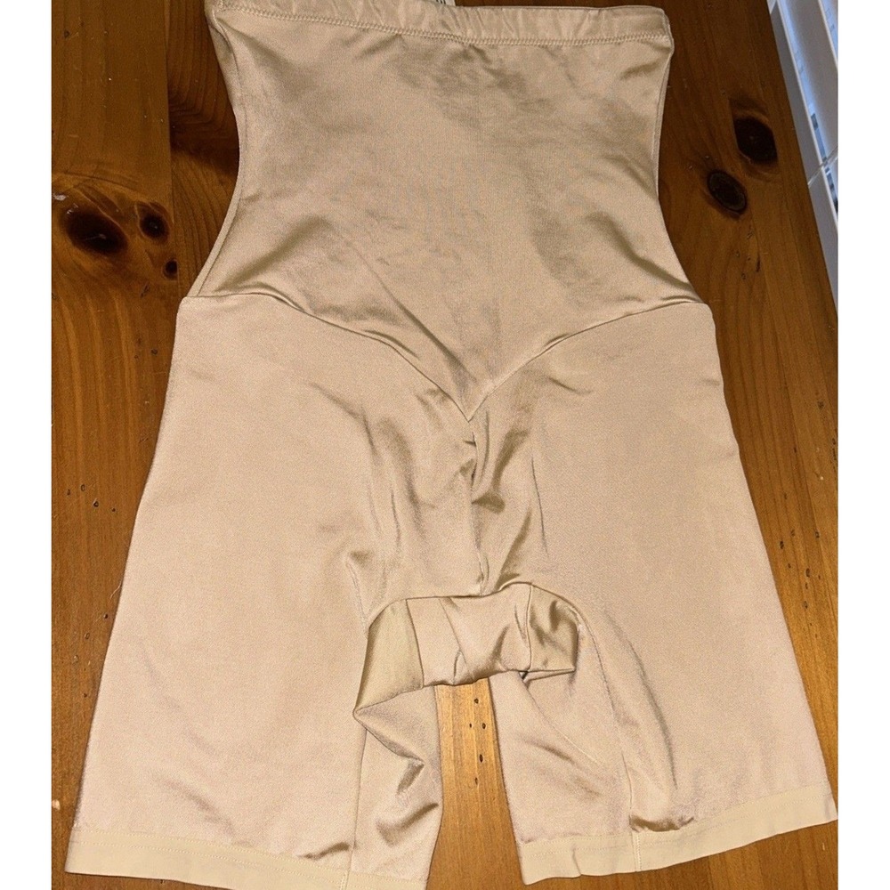 Maidenform NWT Vintage Chic Hi-Waist Thighslimmer Nude Shapewear Compression